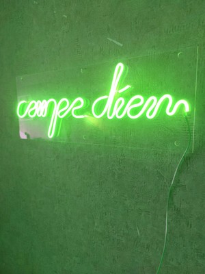 Dekoraven Carpe Diem Neon LED Tabela