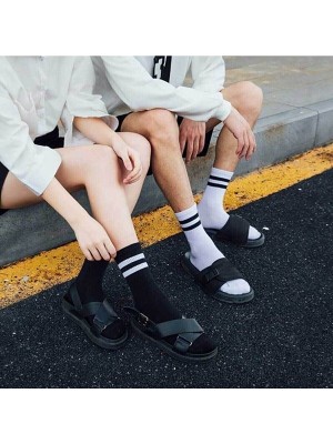 Meguca Socks Unisex Siyah Beyaz Çizgili ve Düz Spor Kolej Çorap Seti 7 Çift