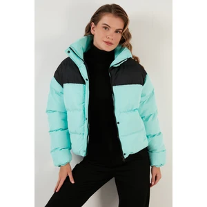 Renk Bloklu Dik Yaka Regular Fit Kısa Mont Bayan Mont 4972016