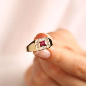 Sembol Gold 14 Ayar Altın Ruby Yüzük Square