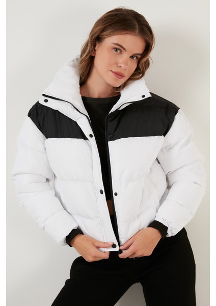 Renk Bloklu Dik Yaka Regular Fit Kısa Mont Bayan Mont 4972016