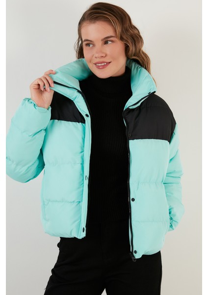 Renk Bloklu Dik Yaka Regular Fit Kısa Mont Bayan Mont 4972016