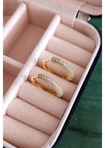 Anı Yaşa Halka Gömme Taşlı Huggie Küpe
