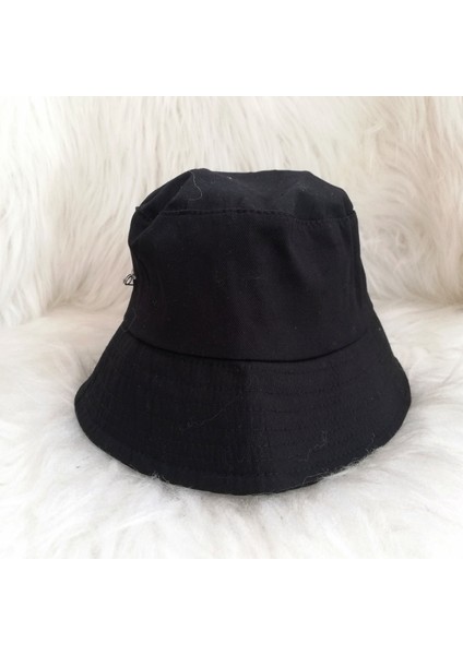 Piercingli Bucket Şapka