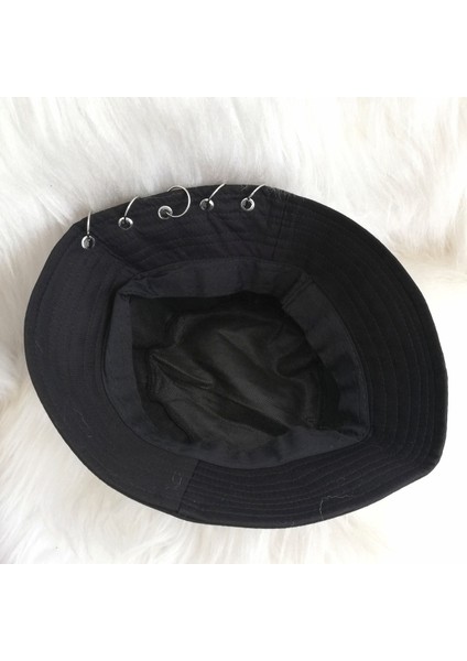 Piercingli Bucket Şapka