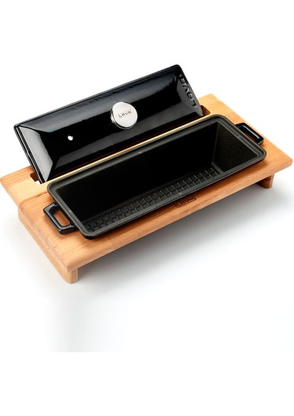 Döküm Ekmek Kabı / Terrine ve Ahşap Standı. Ölçü 11X29CM. - Siyah fiyatları
