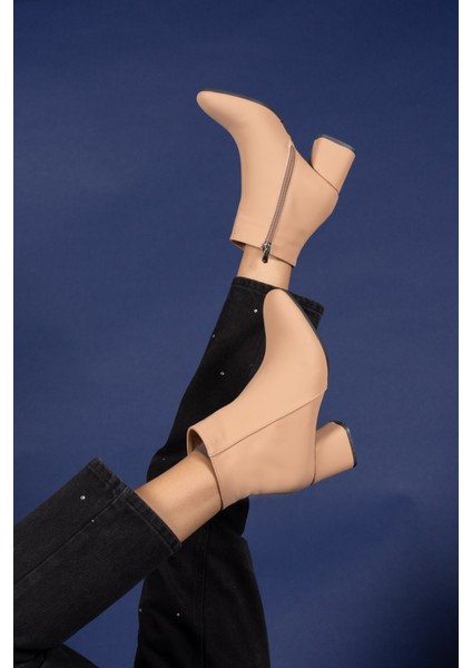 Extra Mat Nude Kadın Bot 0012892Y