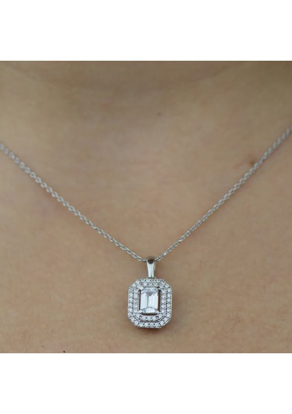 Çift Şeritli Beyaz Altın Baget Kolye