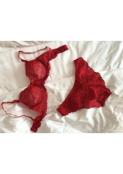 Zag Lingerie Yumuşak Dantelli Sütyen Külot Takımı