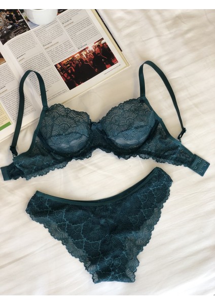 Zag Lingerie Yumuşak Dantelli Sütyen Külot Takımı