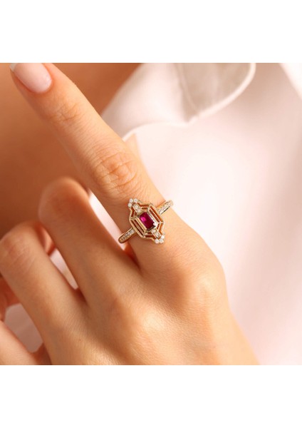 14 Ayar Altın Ruby Yüzük Coral