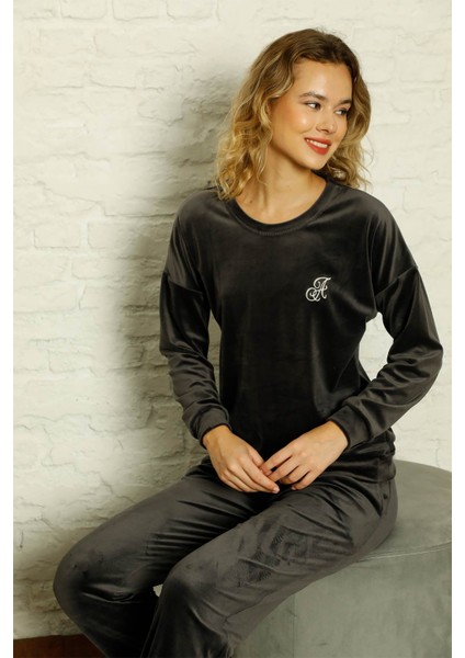 Luxury Velvet Collection Ipeksi Kadife Pijama Takımı modelleri