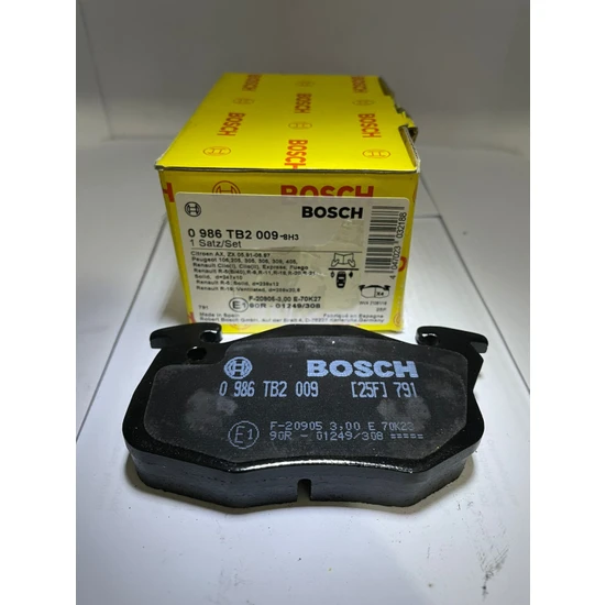 Bosch 0986TB2009-8H3 Peugeot 106 205 305 306 309 405 Renault 9-11-19-21 Ön Fren Balata Takımı