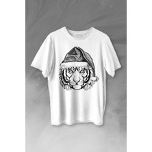 Kendim Seçtim Tiger Wild Cat Kaplan Fesli Noel Yılbaşı Christmas Baskılı Tişört  T-Shirt Beyaz