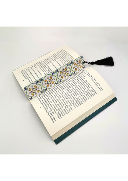 Italyan Desen Baskılı Püsküllü Kitap Ayracı BOOKMARKAYRAÇ-132 fiyatları