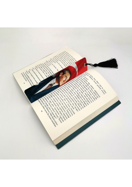 Mustafa Kemal Atatürk Baskılı Püsküllü Kitap Ayracı BOOKMARKAYRAÇ-102 fiyatları