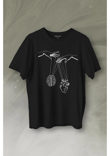 Asılan Kalp ve Beyin Aşk Akıl Mantık Minimal Baskılı Tişört T-Shirt