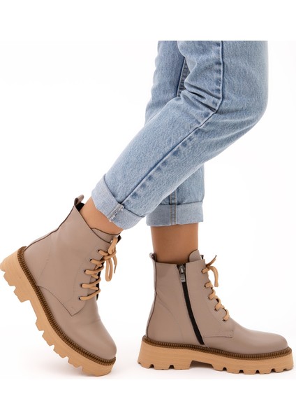 Kadın Derı Postal Bot