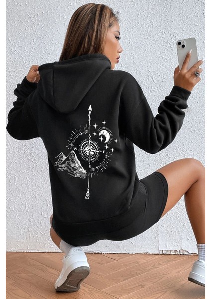 Pusula Sırt Baskılı Sweatshirt