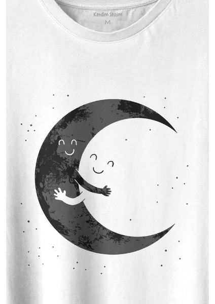 Uzayda Sarılan Ay Aşık Smile Cosmos Gülümsemesi Baskılı Tişört T-Shirt Beyaz fiyatları
