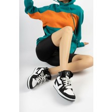 Siyah Beyaz Kadın Sneaker 8070