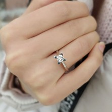Moda Kulesi Mozanit Pırlanta Tektaş Yüzük 0,40 Carat