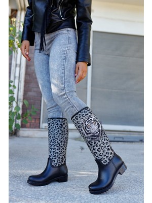 Sea & Blue Shoes Kadın Yağmur Çizmesi Leopar Baskılı Su Geçirmez Siyah Malzeme ile Şık Tasarım