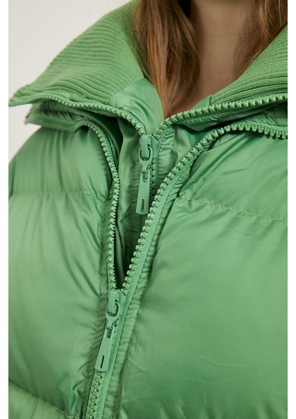 Şişme Mont indirimleri