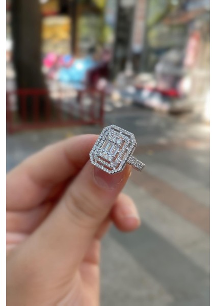 Gümüş Baget Taşlı Bayan Yüzük OZ56E26