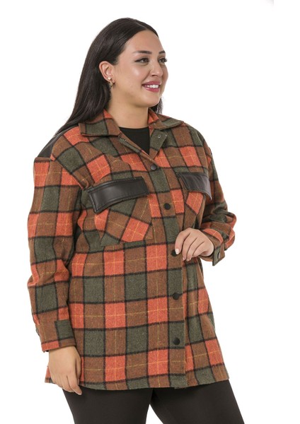 Büyük Beden Cep Kapakları ve Sırtı Deri Garnili Çıtçıtlı Ekose Haki Ceket Gömlek fırsatları