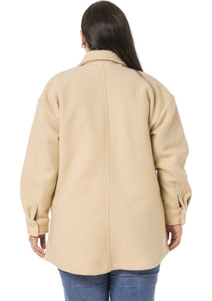 Büyük Beden Düşük Kollu Göğüsten Büyük Cepli Yanı Yırtmaçlı Buklet Bej Ceket Gömlek modelleri