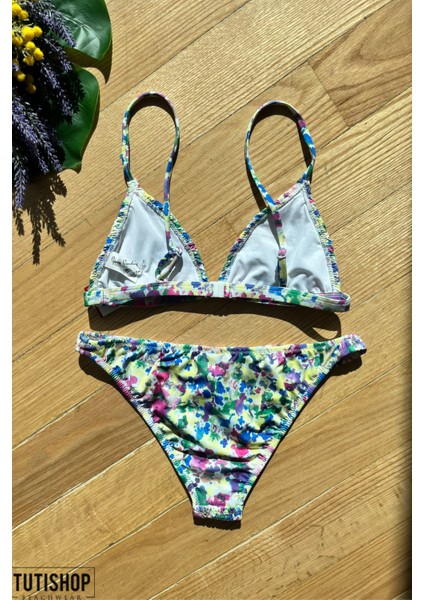 Gipeli Üçgen Bikini Takım Desenli 227287 fiyatları