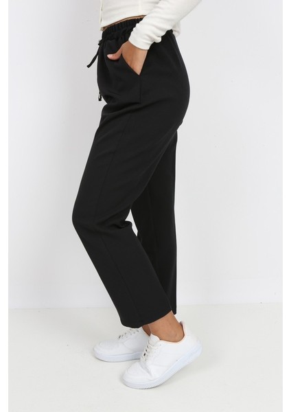 Kadın Siyah Beli Lastikli Havuç Kesim Kumaş Pantolon