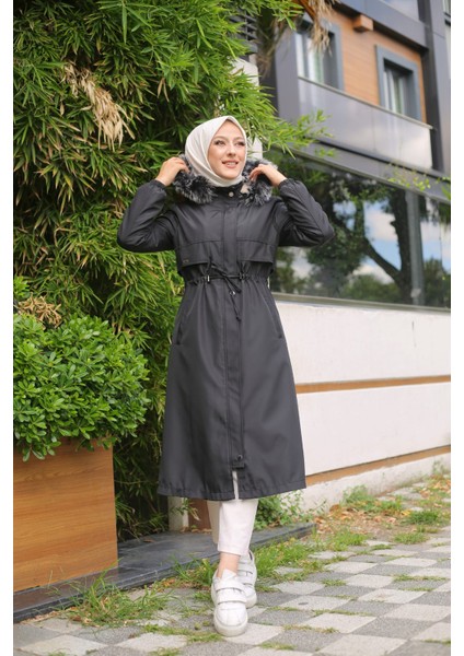 Siyah Içi Kürklü ve Su Geçirmez Kadın Kışlık Mont & Kaban modelleri