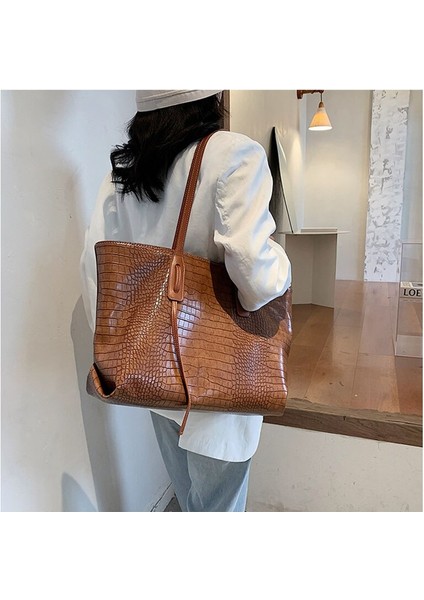 Kadın Omuz Çantası (Yurt Dışından) modelleri