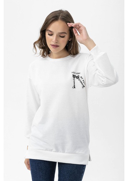 Kadın Sırt Baskı Detaylı Yan Yırtmaçlı Oversize Sweatshirt fiyatları