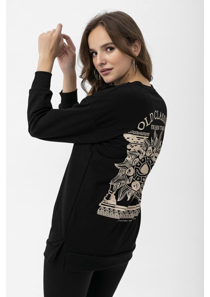 Kadın Sırt Baskı Detaylı Yan Yırtmaçlı Oversize Sweatshirt fırsatları
