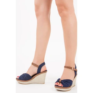 Fox Shoes Lacivert Kadın Dolgu Topuklu Ayakkabı F674040405