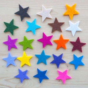 Keçeden 4,5 cm. Renkli Yıldız Figürleri 50 Adet