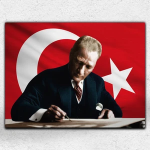 İyi Olsun Bayraklı Atatürk Portresi Her Mekana Uygun Dekoratif Kanvas Tablo