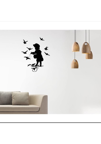 Kuşları Besleyen Çocuk Sticker - Siyah 49 x 60 cm