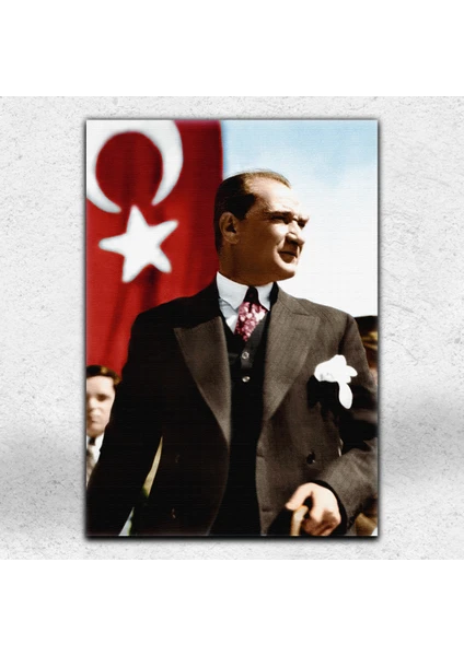 İyi Olsun Bayraklı Atatürk Portresi Dekoratif  Kanvas Tablo