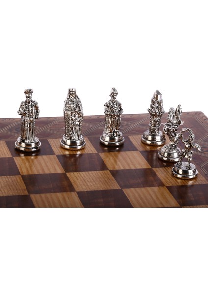 Metal Osmanlı Bizans Satranç Takımı Orta Boy Parlak ve El Yapımı Masif Ahşap Satranç Tahtası fırsatları
