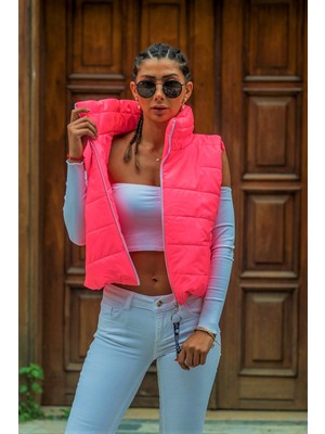 Keyifli Moda Kadın Pembe Dik Yaka Beli Lastikli Cepli Kısa Şişme Yelek