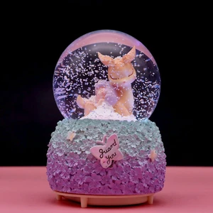 Sevimli Dostlar Temalı Orta Boy Işıklı Müzikli Kar Küresi