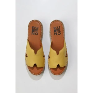 Bueno Shoes Sarı Deri Kadın Dolgu Topuklu Terlik
