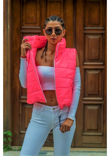 Kadın Pembe Dik Yaka Beli Lastikli Cepli Kısa Şişme Yelek