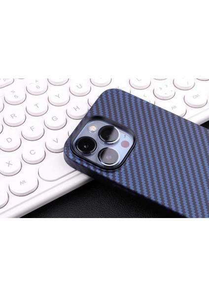 Case 4U Apple iPhone 12 Pro Max Kılıf Karbon Fiber Tasarımlı Parmak İzi Bırakmayan Yüzey Karbono Kapak Lacivert