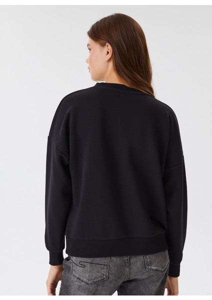 O Yaka Baskili Siyah Kadin Sweatshirt 231 Lcf 241016 Tila Siyah modelleri