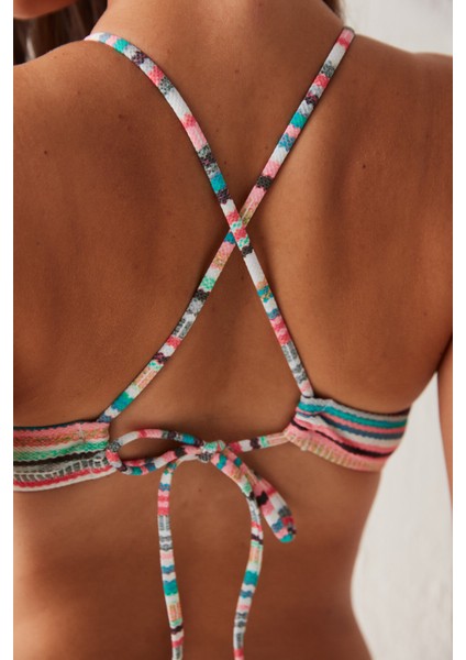 Çok Renkli Çizgili Escape Halter Bikini Üstü